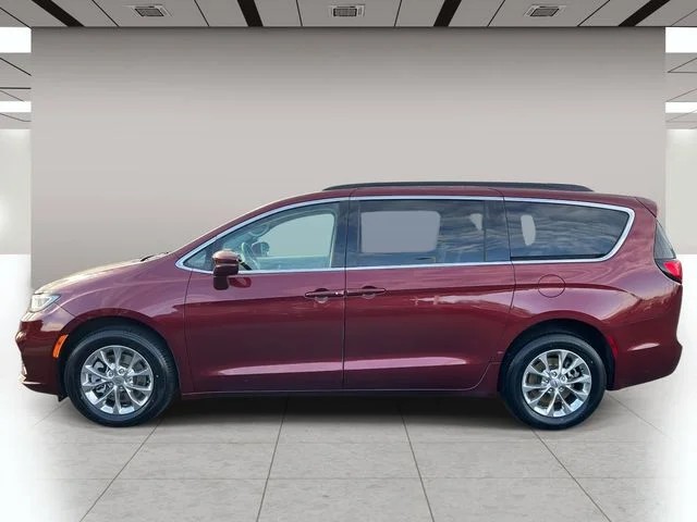 2022 Chrysler Pacifica Touring L photo 7
