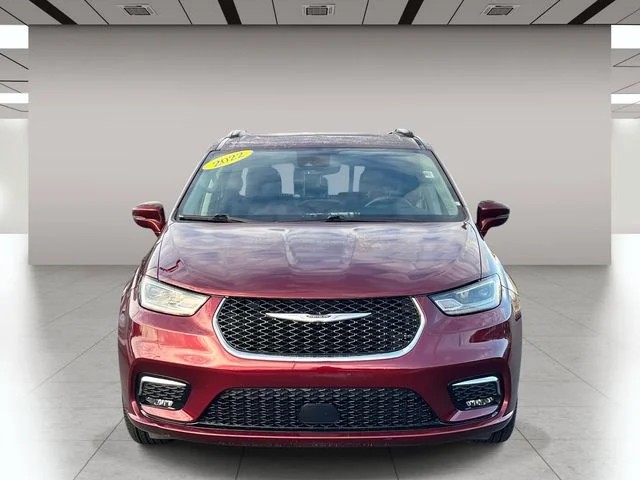 2022 Chrysler Pacifica Touring L photo 9