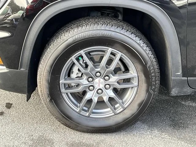 2025 GMC Acadia Elevation photo 11