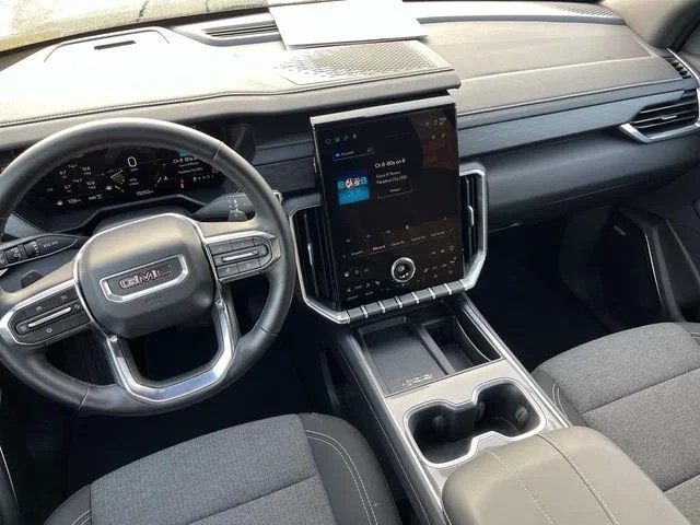 2025 GMC Acadia Elevation photo 13