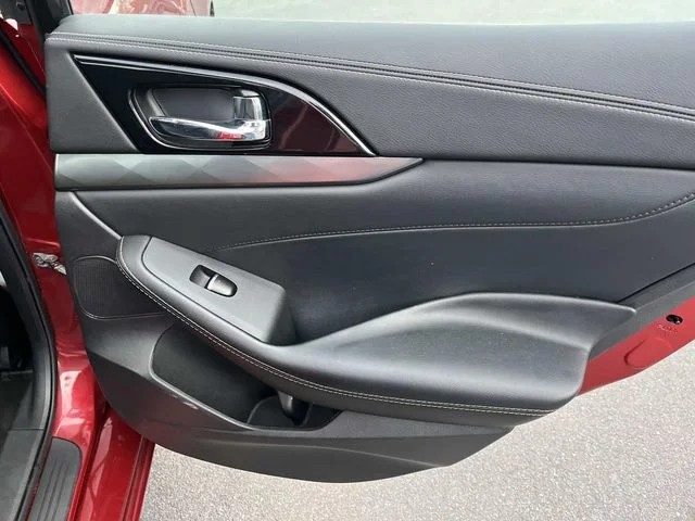 2023 Nissan Maxima SL photo 18