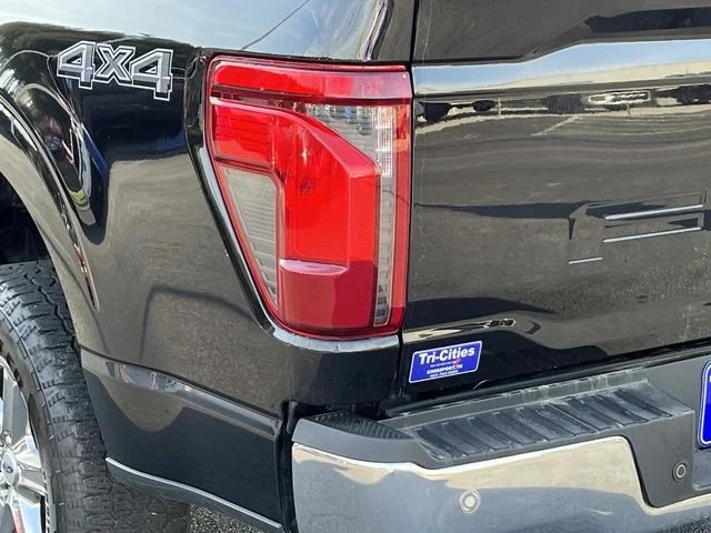 2025 Ford F-150 XLT photo 6