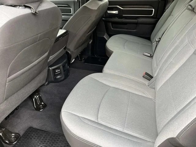 2024 Ram 3500 Big Horn photo 17