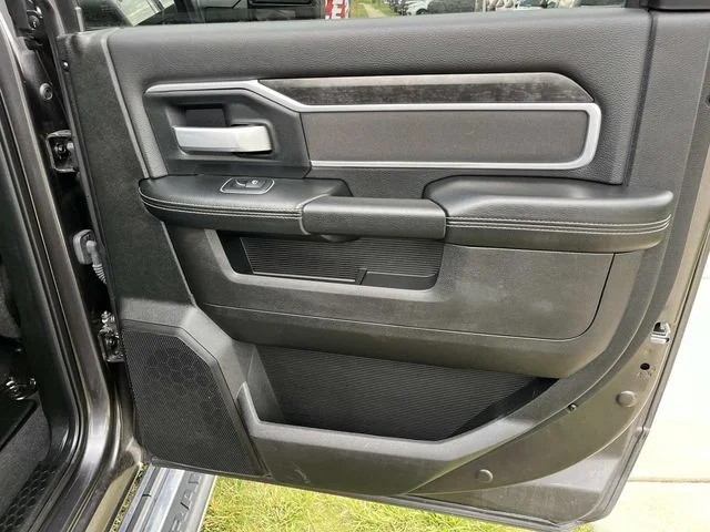 2024 Ram 3500 Big Horn photo 18