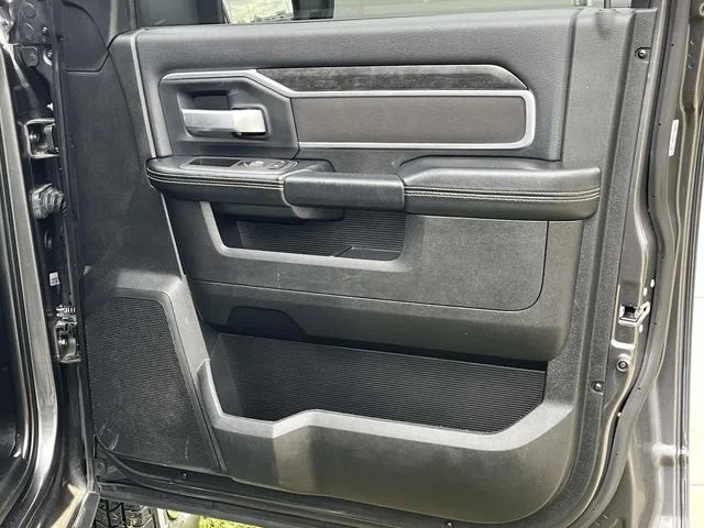 2024 Ram 3500 Big Horn photo 20