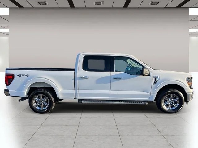 2024 Ford F-150 XLT photo 2