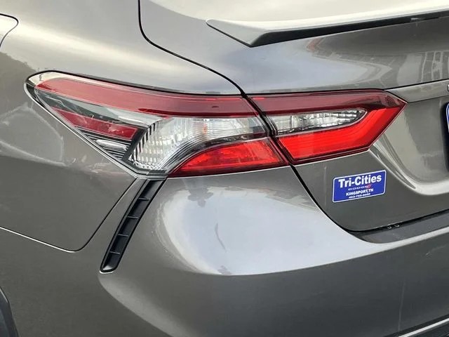 2023 Toyota Camry SE photo 5