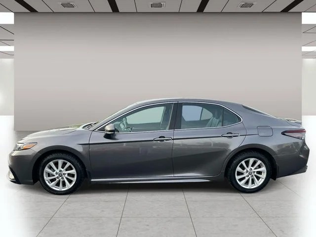 2023 Toyota Camry SE photo 7