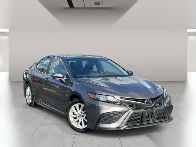 2024 Toyota Camry SE photo 1