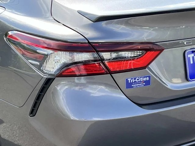2024 Toyota Camry SE photo 5
