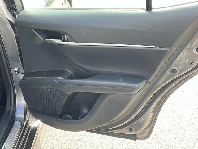 2024 Toyota Camry SE photo 18