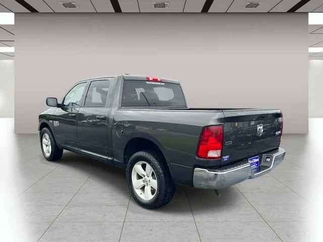 2023 Ram 1500 Classic SLT photo 7