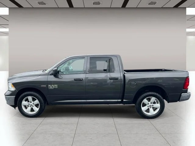 2023 Ram 1500 Classic SLT photo 8