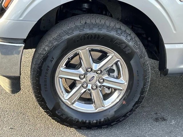 2025 Ford F-150 XLT photo 12