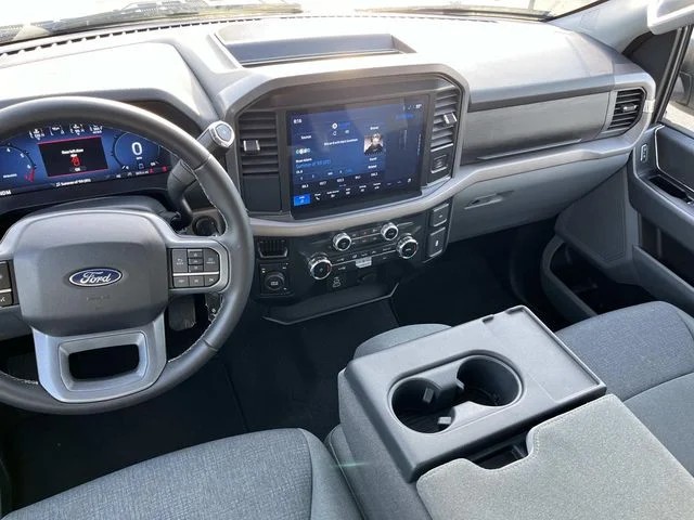 2025 Ford F-150 XLT photo 14