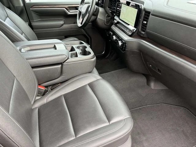 2025 GMC Sierra 1500 SLT photo 20