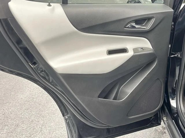 2023 Chevrolet Equinox LS photo 16