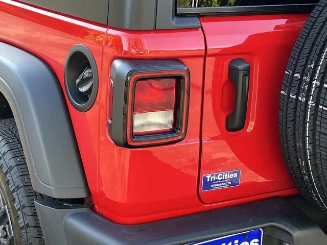 2025 Jeep Wrangler Sport S photo 5