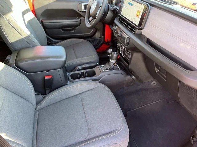 2025 Jeep Wrangler Sport S photo 19