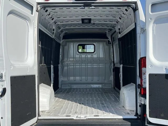 2025 Ram ProMaster 2500 High Roof photo 16