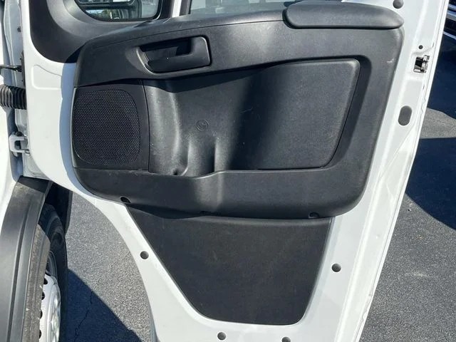 2025 Ram ProMaster 2500 High Roof photo 18