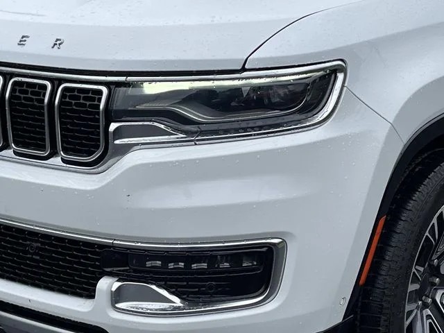 2024 Jeep Wagoneer Series II photo 10