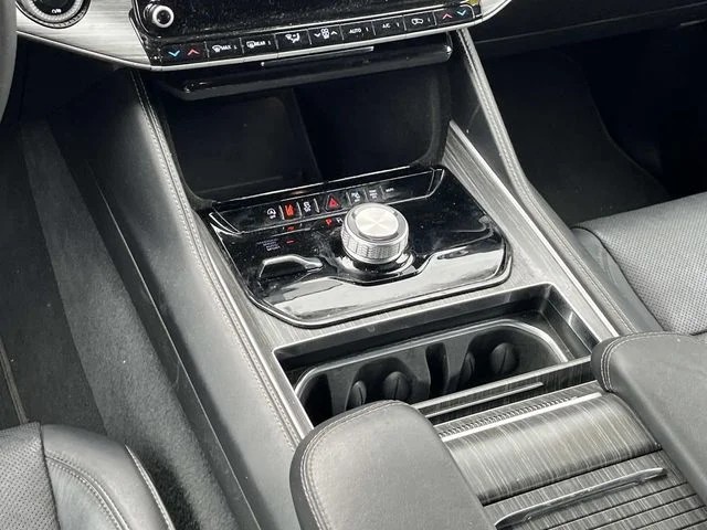 2024 Jeep Wagoneer Series II photo 14