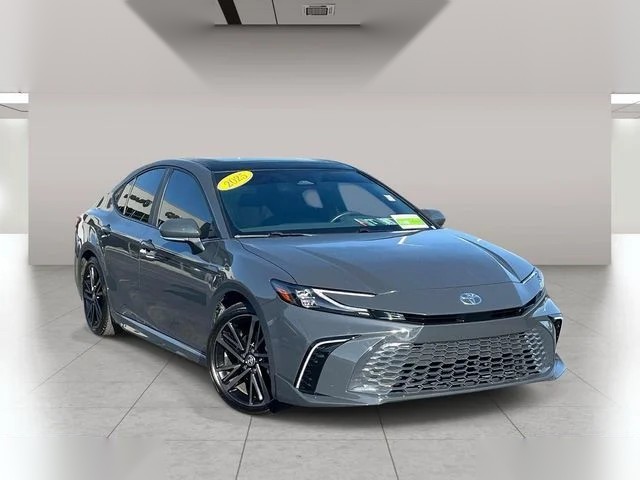 2025 Toyota Camry XSE photo 1