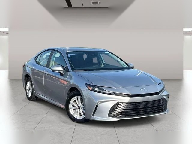 2026 Toyota Camry LE photo 1