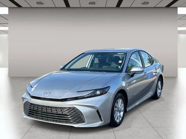 2026 Toyota Camry LE photo 3