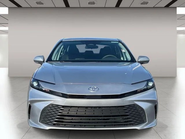 2026 Toyota Camry LE photo 4