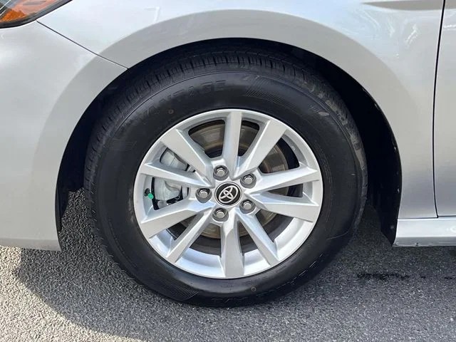 2026 Toyota Camry LE photo 6