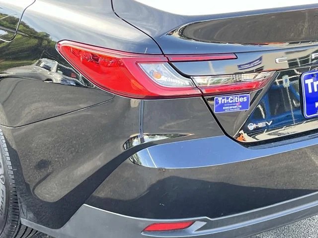 2026 Toyota Camry LE photo 5