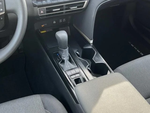 2026 Toyota Camry LE photo 14