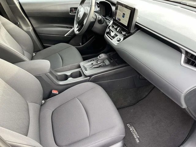 2026 Toyota Corolla Cross LE photo 20