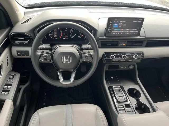 2025 Honda Pilot EX-L photo 12