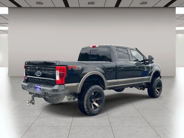2019 Ford F-250SD Lariat photo 4