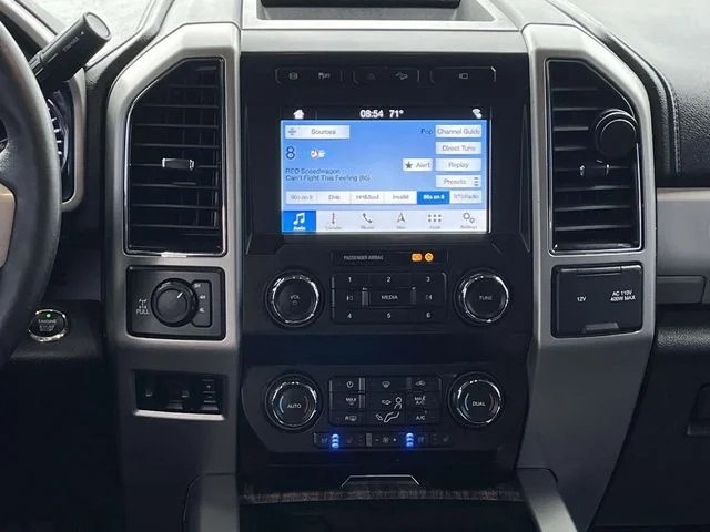2019 Ford F-250SD Lariat photo 16