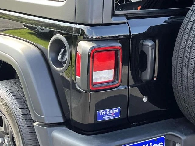 2023 Jeep Wrangler Sport photo 5