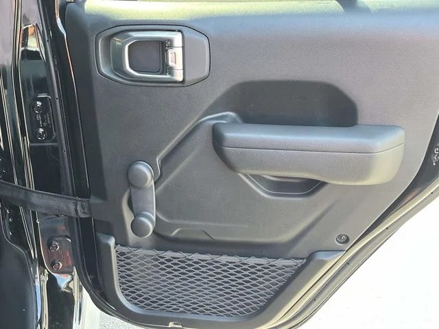 2023 Jeep Wrangler Sport photo 20