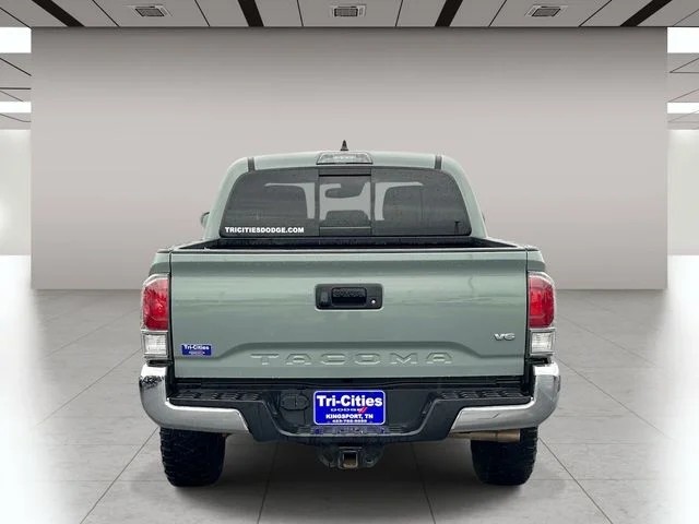 2023 Toyota Tacoma TRD Off-Road photo 4