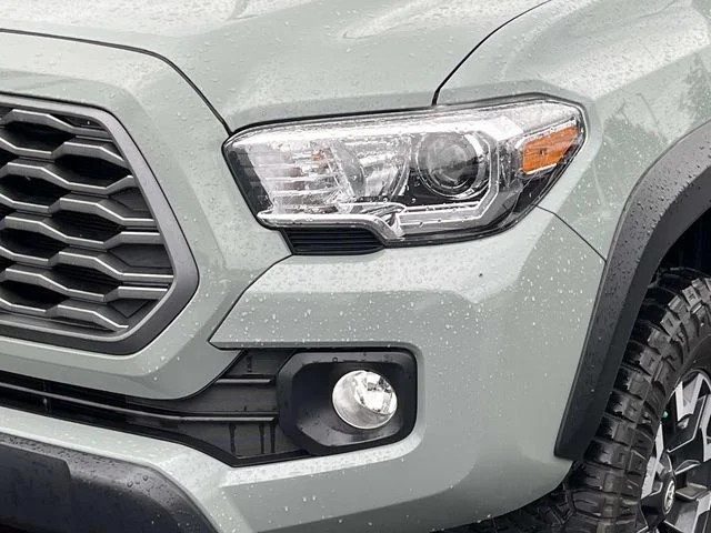 2023 Toyota Tacoma TRD Off-Road photo 10