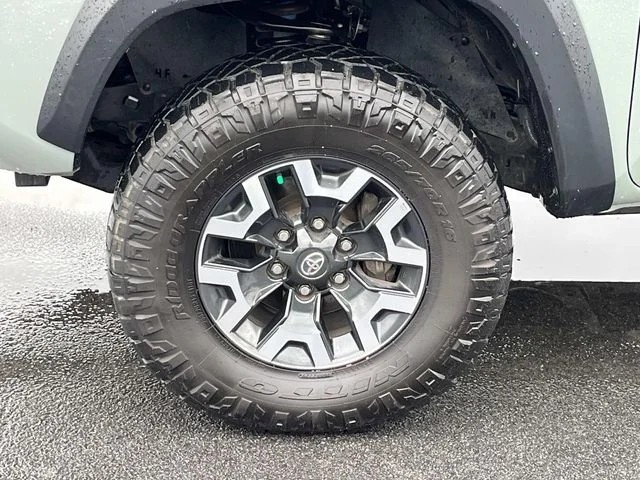 2023 Toyota Tacoma TRD Off-Road photo 11