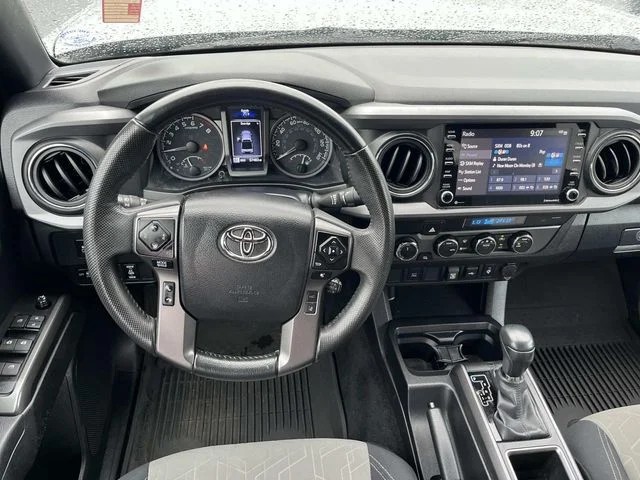 2023 Toyota Tacoma TRD Off-Road photo 12