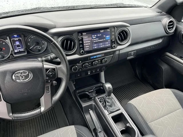 2023 Toyota Tacoma TRD Off-Road photo 13