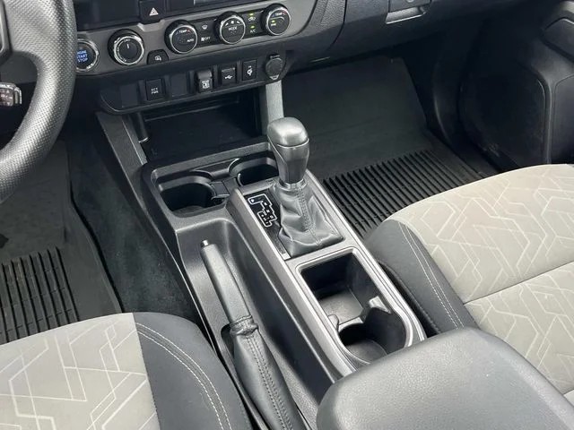 2023 Toyota Tacoma TRD Off-Road photo 14