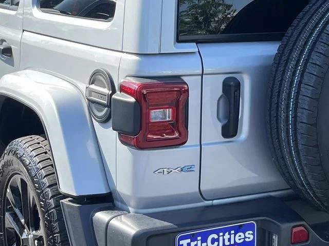 2024 Jeep Wrangler Sahara 4xe photo 5