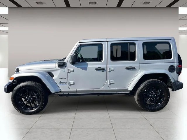 2024 Jeep Wrangler Sahara 4xe photo 7