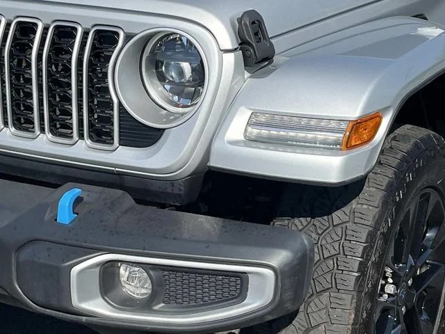 2024 Jeep Wrangler Sahara 4xe photo 10