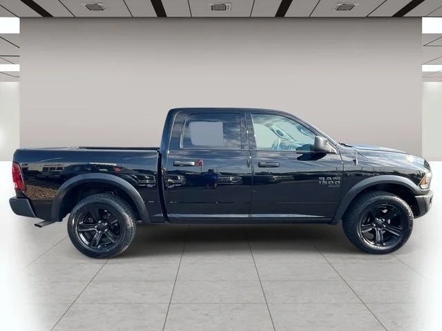 2024 Ram 1500 Classic Warlock photo 2